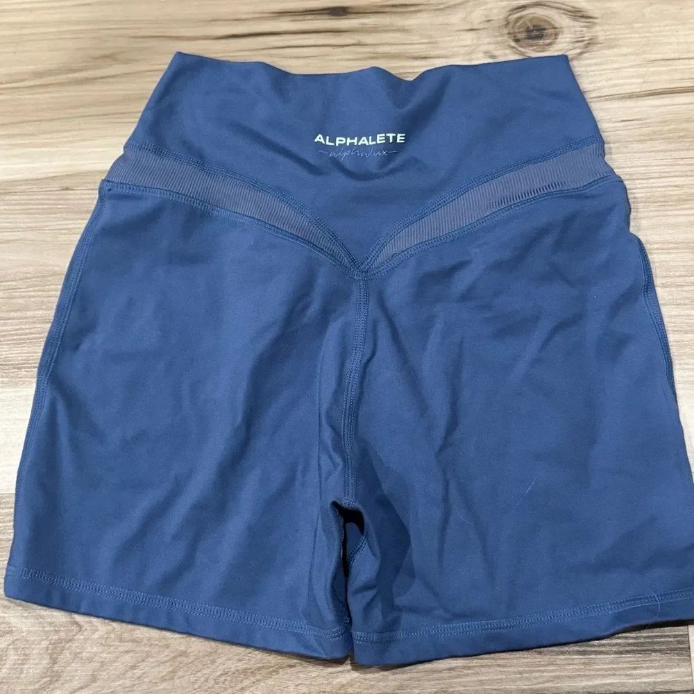 Alphalete AlphaluxโAthletic Shorts WomenโsโXS
